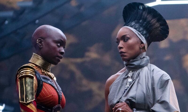 Kinotržby blockbusteru Black Panther: Wakanda nechť žije míří k 700 milionům dolarů