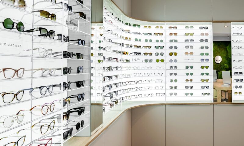 Prodejny a e-shop s čočkami a brýlemi Lentiamo zvedly tržby téměř na 800 milionů
