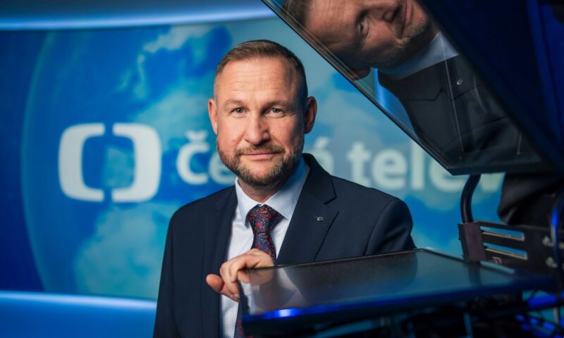 Dětský kanál České televize přestává být bezpečný pro děti, odvysílal LGBT agitaci