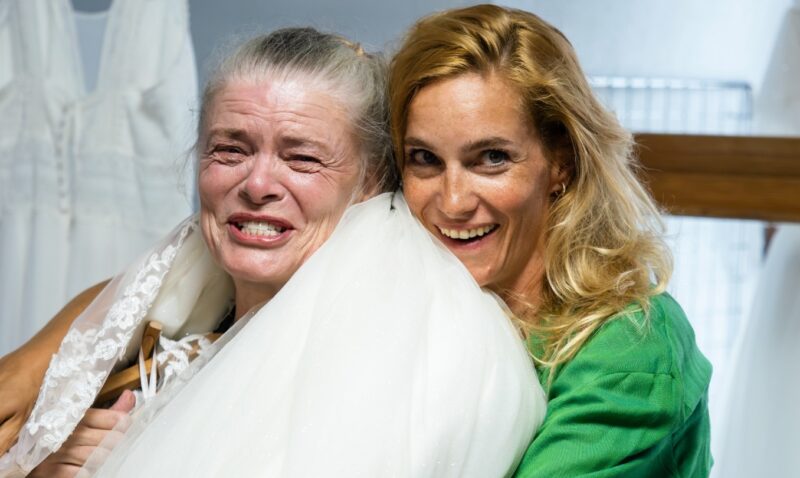 Vagnerová, Pecháček, Bydžovská v kinech ukáží, jak si užívají ženy Pod parou