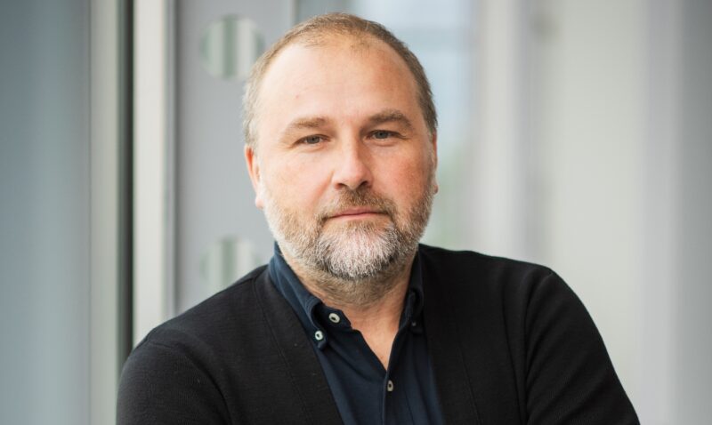Česká televize se propadá do chaosu, volba ředitele obnažila další zákulisní hry