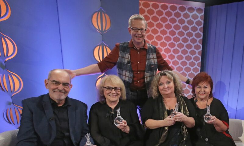 TV Barrandov dá větší prostor erotice a reality show, končí s Cibulkovou show