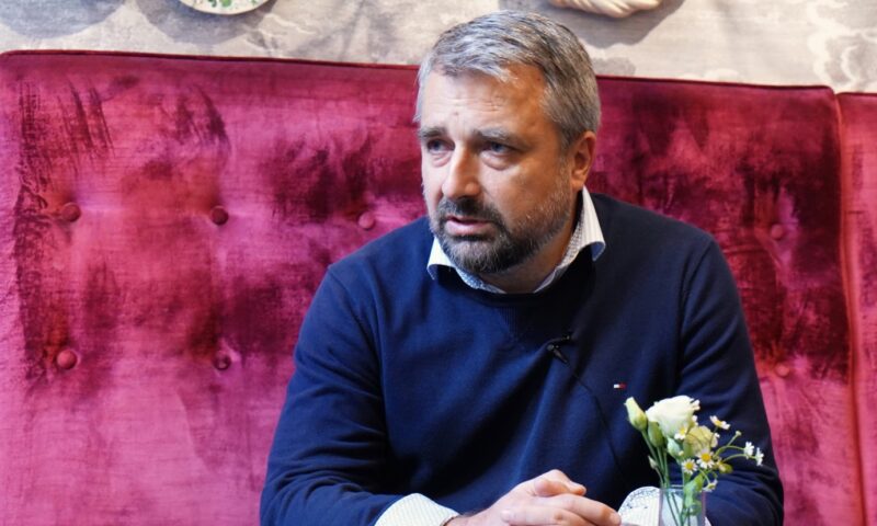 Bývalý komerční ředitel Primy Pořízek se vrací do mediálního byznysu, bude prodávat menší kanály