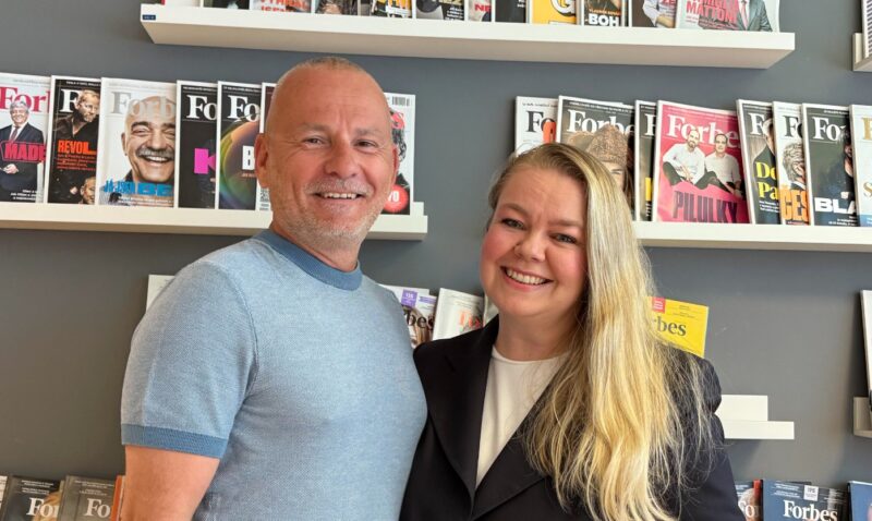 Forbes nově vytvořil pozici ředitelka redakcí, do které jmenoval Cápovou