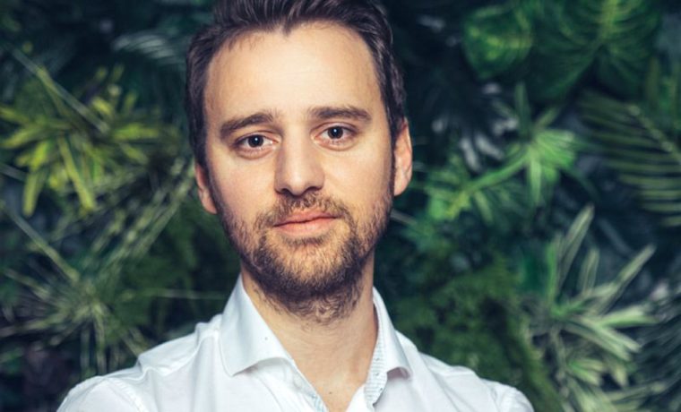 Online prodejce aut Driveto.cz (Miton) vede Szabó