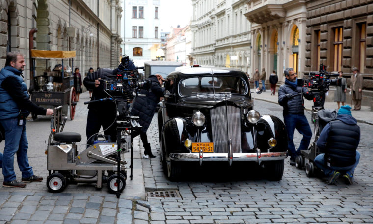 V Česku finišuje natáčení amerického filmu The Catcher Was a Spy