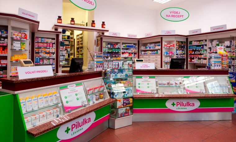 E-shop a prodejny Pilulka zvedly tržby na 2,4 miliardy