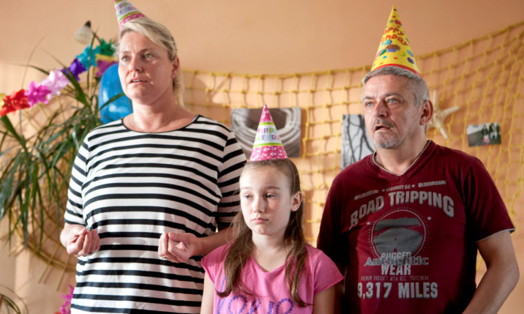 Česká televize poprvé vyšle seriál nejdříve na internet, Trpaslík se premiérově objeví na iVysilani