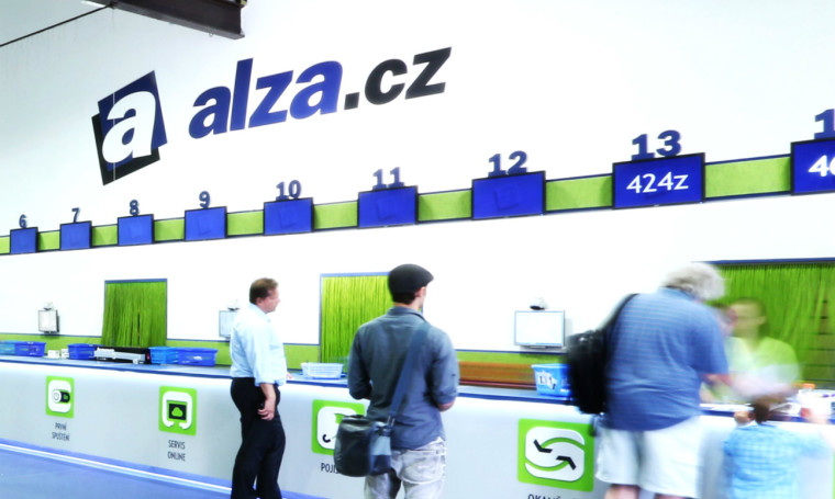 Zavoralův e-shop Alza.cz loni utržil téměř 21 miliard korun, zisk přesáhl 700 milionů