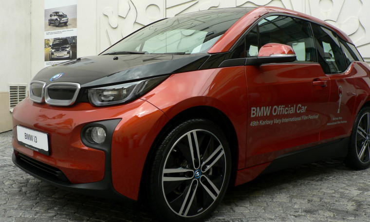 Filmový festival v Karlových Varech vyměnil Audiny za BMW