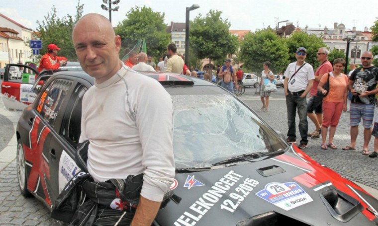 Bakalova Economia spustila „tvrdý“ paywall, láká na Daniela Landu