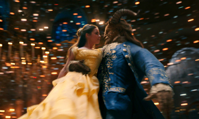 Disneyho blockbuster Kráska a zvíře v kinech blízko 700 milionů dolarů