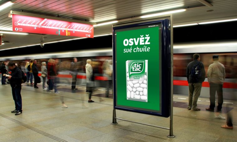 Reklamní byznys MetroZoomu v pražském metru narostl téměř na 200 milionů
