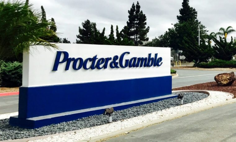 Český Procter & Gamble CR vyplatil dividendu přes 100 milionů