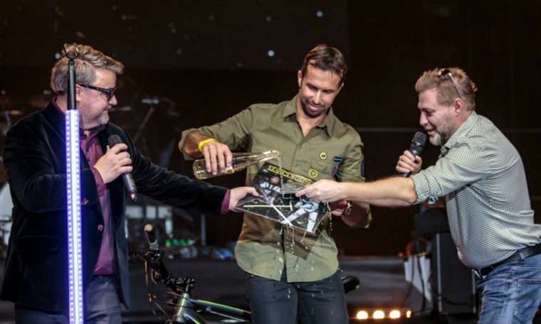 Nová deska Těžkýho Pokondru překonala v prodejích půl milionu korun